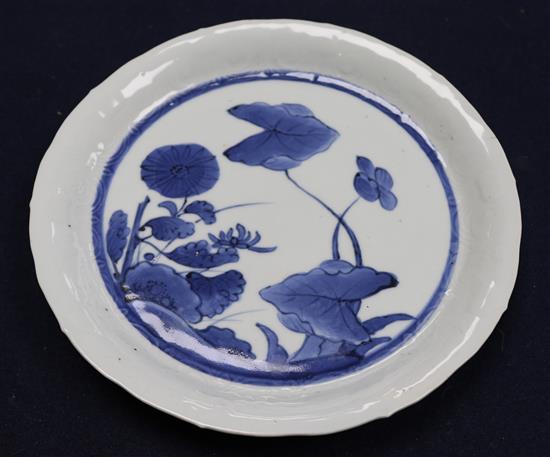 An Arita blue and white dish, late 17th/early 18th century, 21.5cm